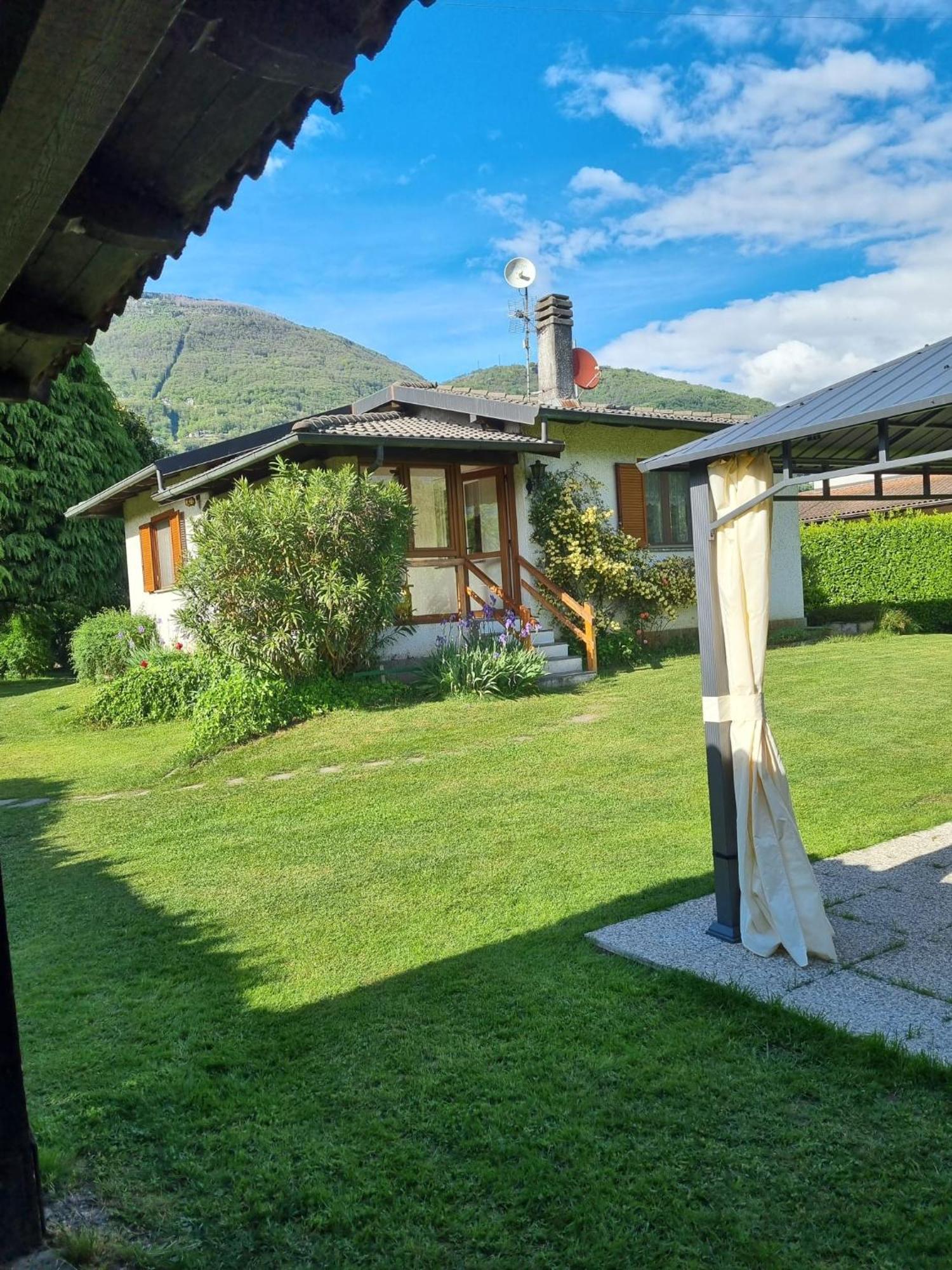 Villa Anna Sorico Bagian luar foto